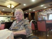 初登場。私の母。写真を撮る時はいつも目を閉じてしまいます。